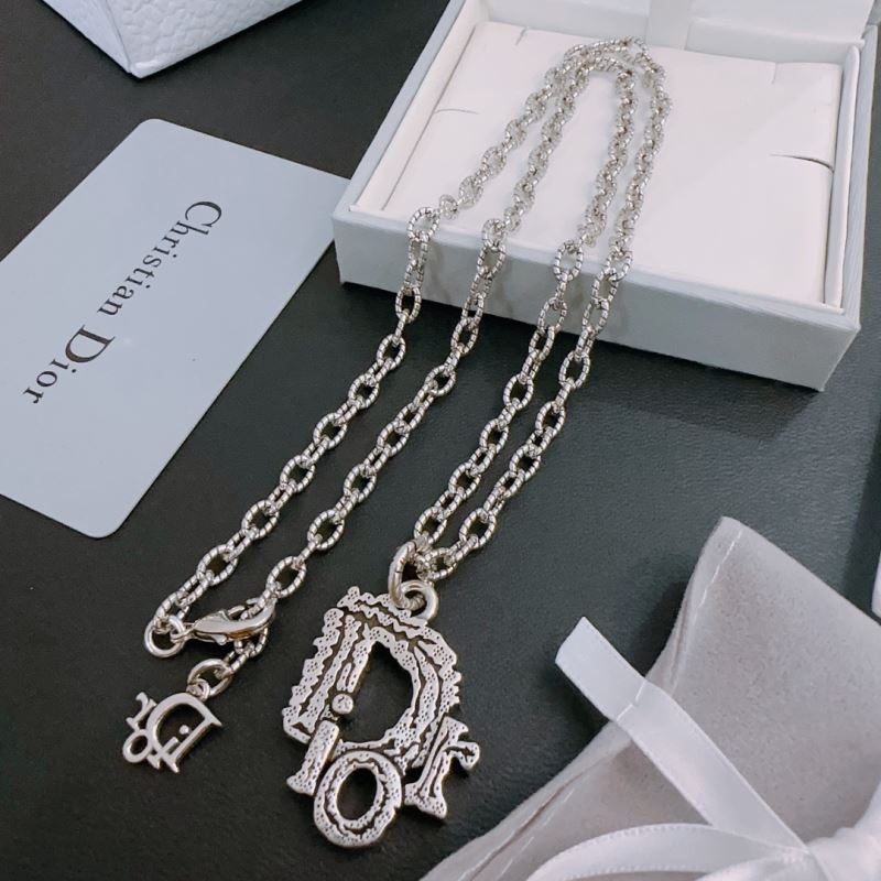 chr1st1an D10r necklaces